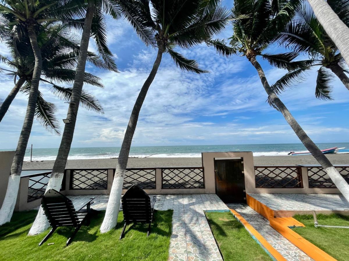 Johnnys Place Hotel Monterrico Eksteriør billede
