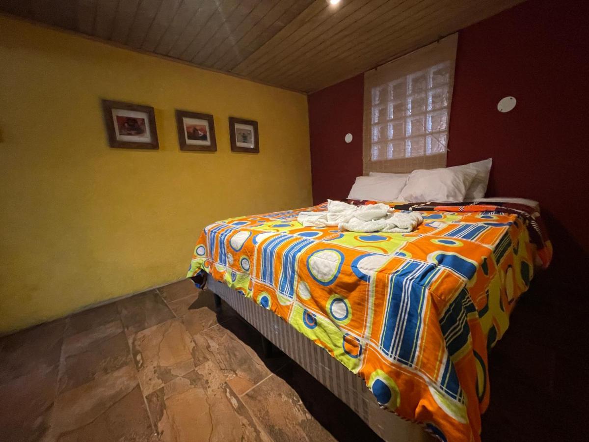 Johnnys Place Hotel Monterrico Eksteriør billede