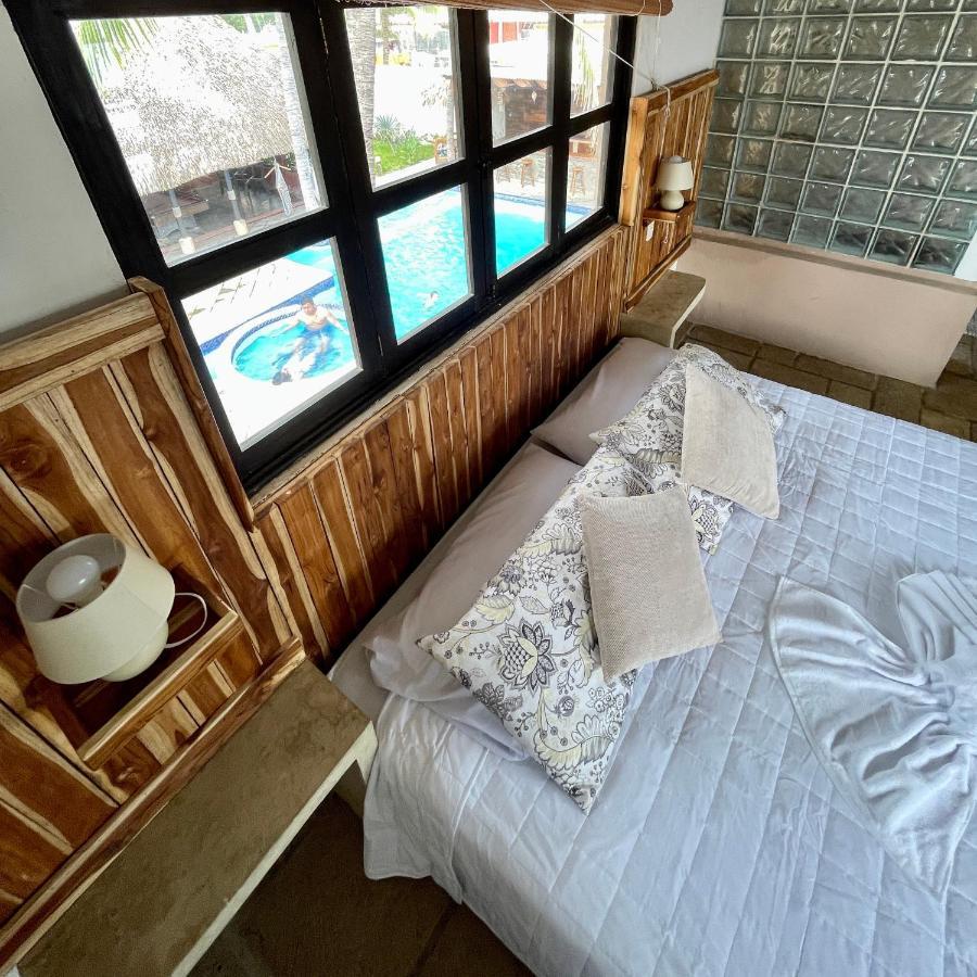 Johnnys Place Hotel Monterrico Eksteriør billede